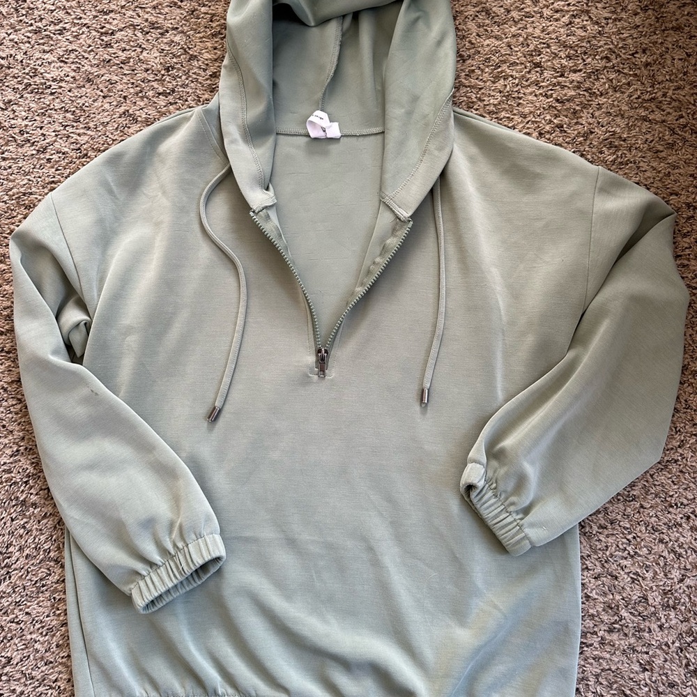 Cable & Gauge Men's Zip-Up Hoodie in Light Green